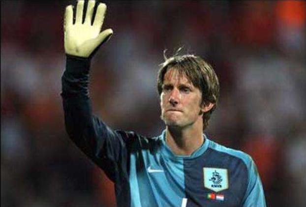 身穿橙色球衣的足球大师们！从克鲁伊夫到斯内德，绽放的郁金香