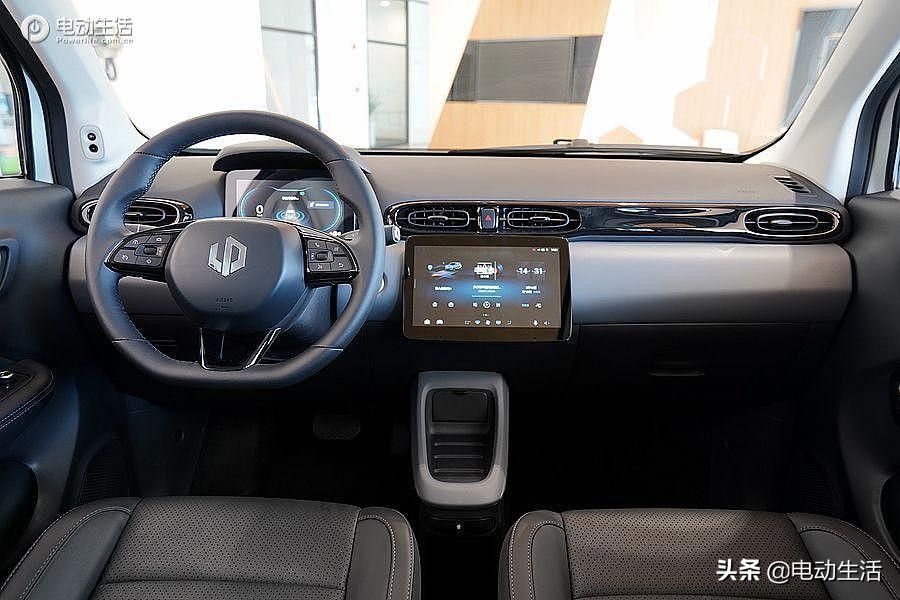 零跑t03非凡的驾驶体验,买了零跑t03以后需要买哪些东西