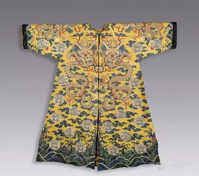 清朝皇帝有多奢侈，看了这些藏品才知道