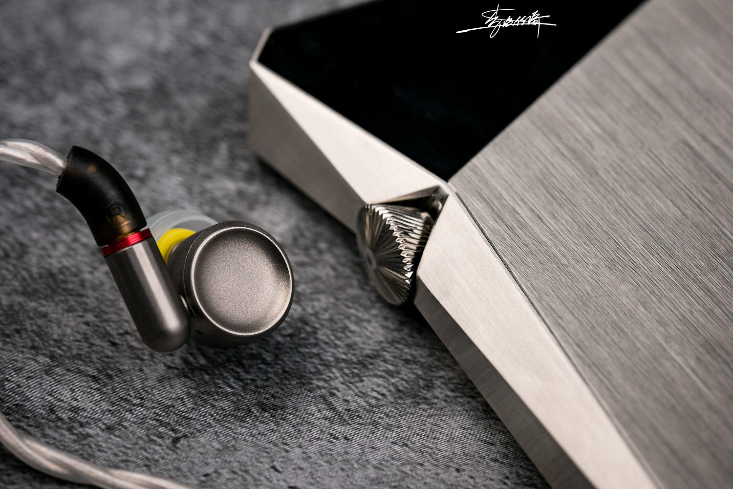 关于动圈的那份原始冲动——达音科Luna“玥”开箱详评