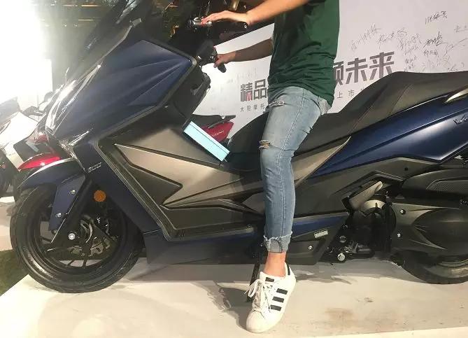 大阳天昴200-8百公里加速测评,大阳v锐150座高