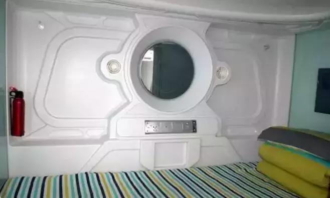 华山山顶住宿的地方,华山山上住宿推荐