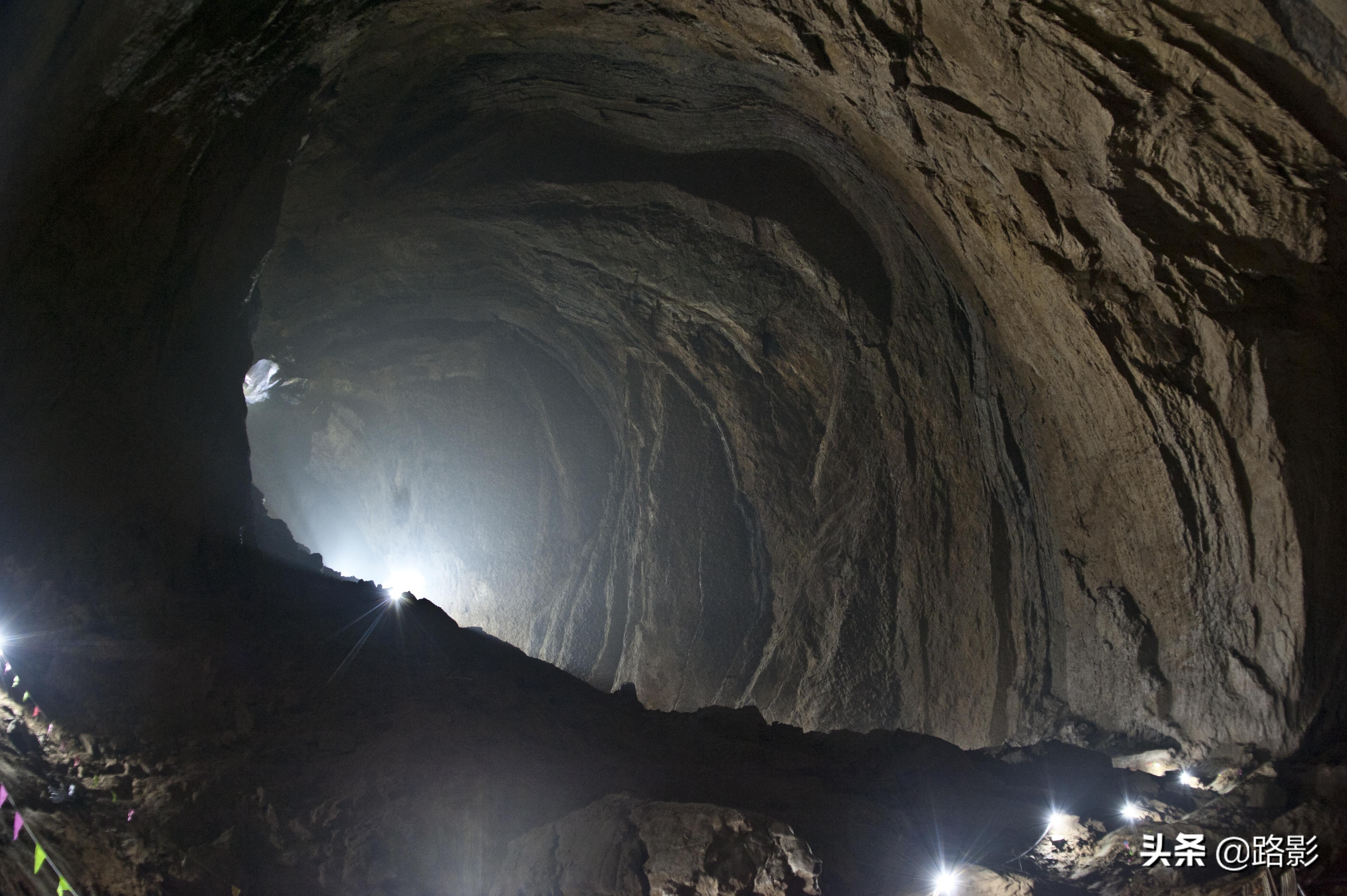 中国高铁隧道,溶洞铁路隧道