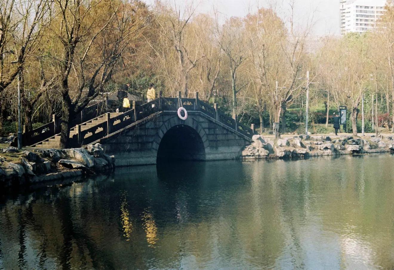 是谁发明了彩色相机,康泰时相机发展史