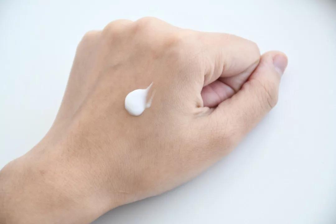 秋冬平价护手霜测评丨没想到，最好用的水蜜桃味只要4块钱？