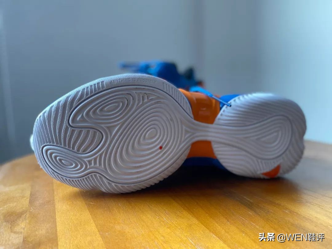 李宁空袭6有碳板吗,李宁空袭6精英和标准区别