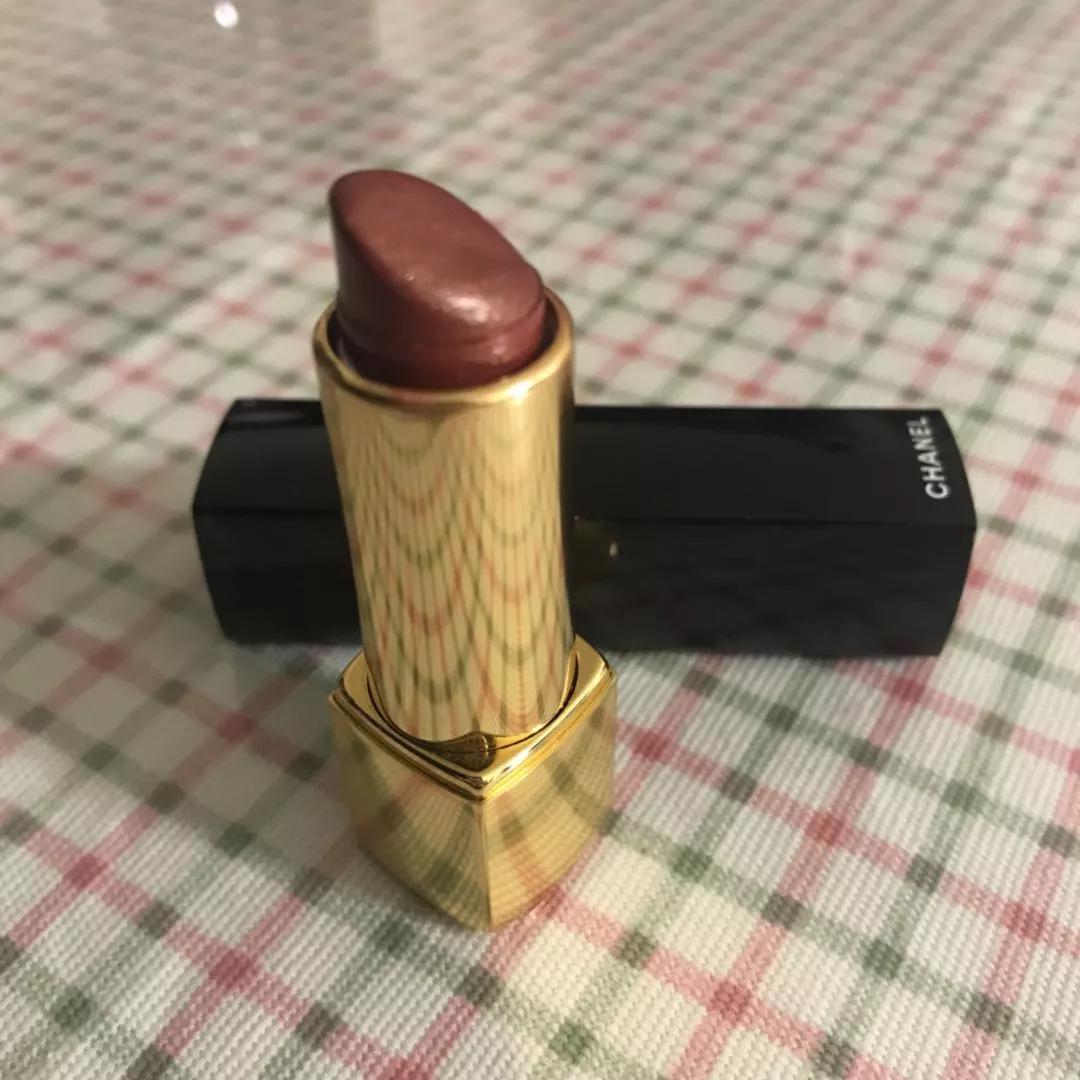 用完的口红千万别丢 (用完的口红别丢它们还有隐藏惊喜)