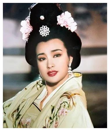 国产剧“审美*退倒**”，不能只怪化妆师啊！原因太复杂了