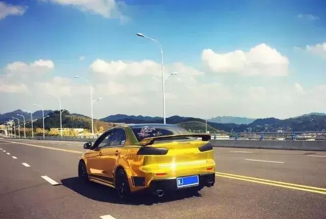 街霸三菱翼神改装,三菱evo街霸改装