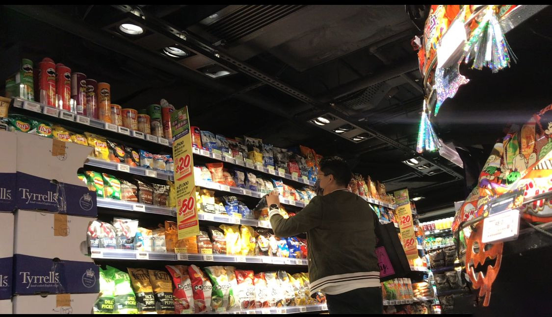 霍启刚晒与郭晶晶甜蜜合照,霍启刚为郭晶晶庆40岁生日