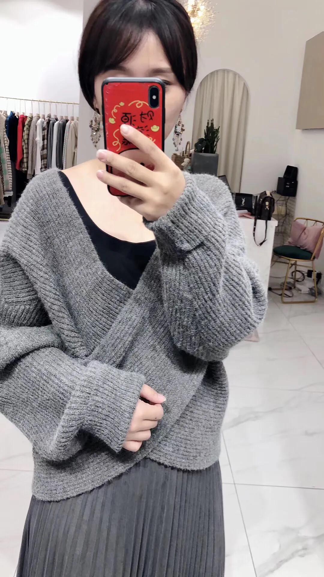 什么样的v领针织毛衣显瘦,冬天穿的v领毛衣显胖怎么办