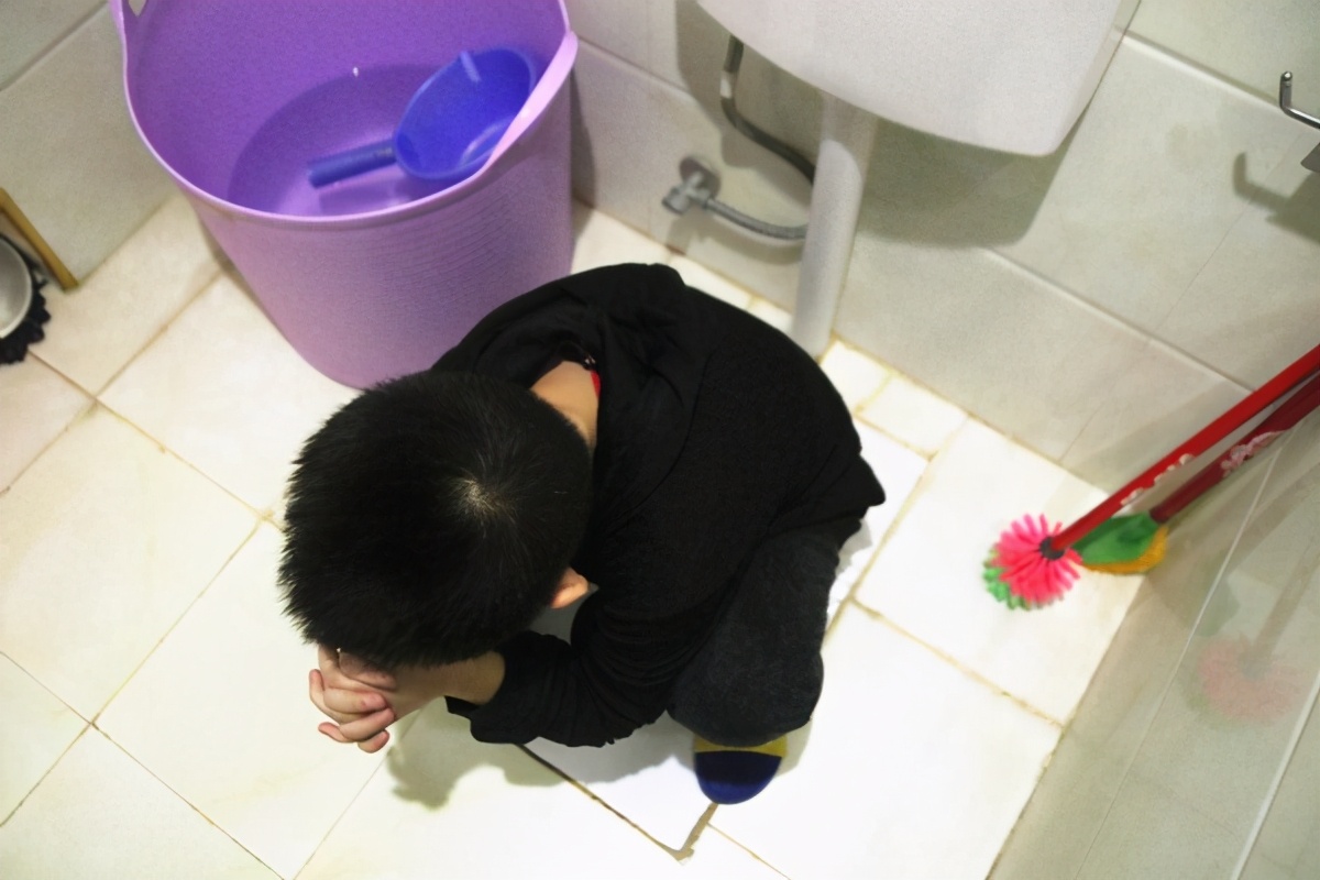 厕所改造增加一个蹲坑,厕所改装蹲厕多少钱