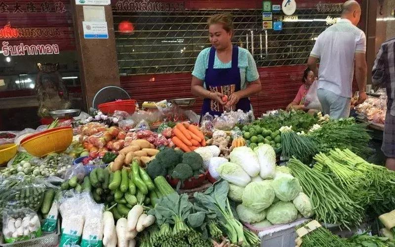 女人街代购店,泰国曼谷辉煌区代购一条街