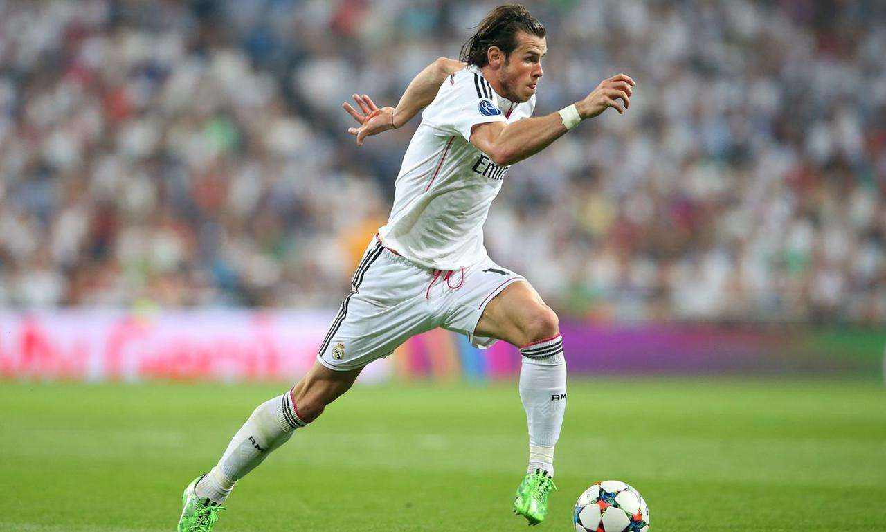 现役足坛速度最快的6位球星：姆巴佩屈居第三，榜首速度如风