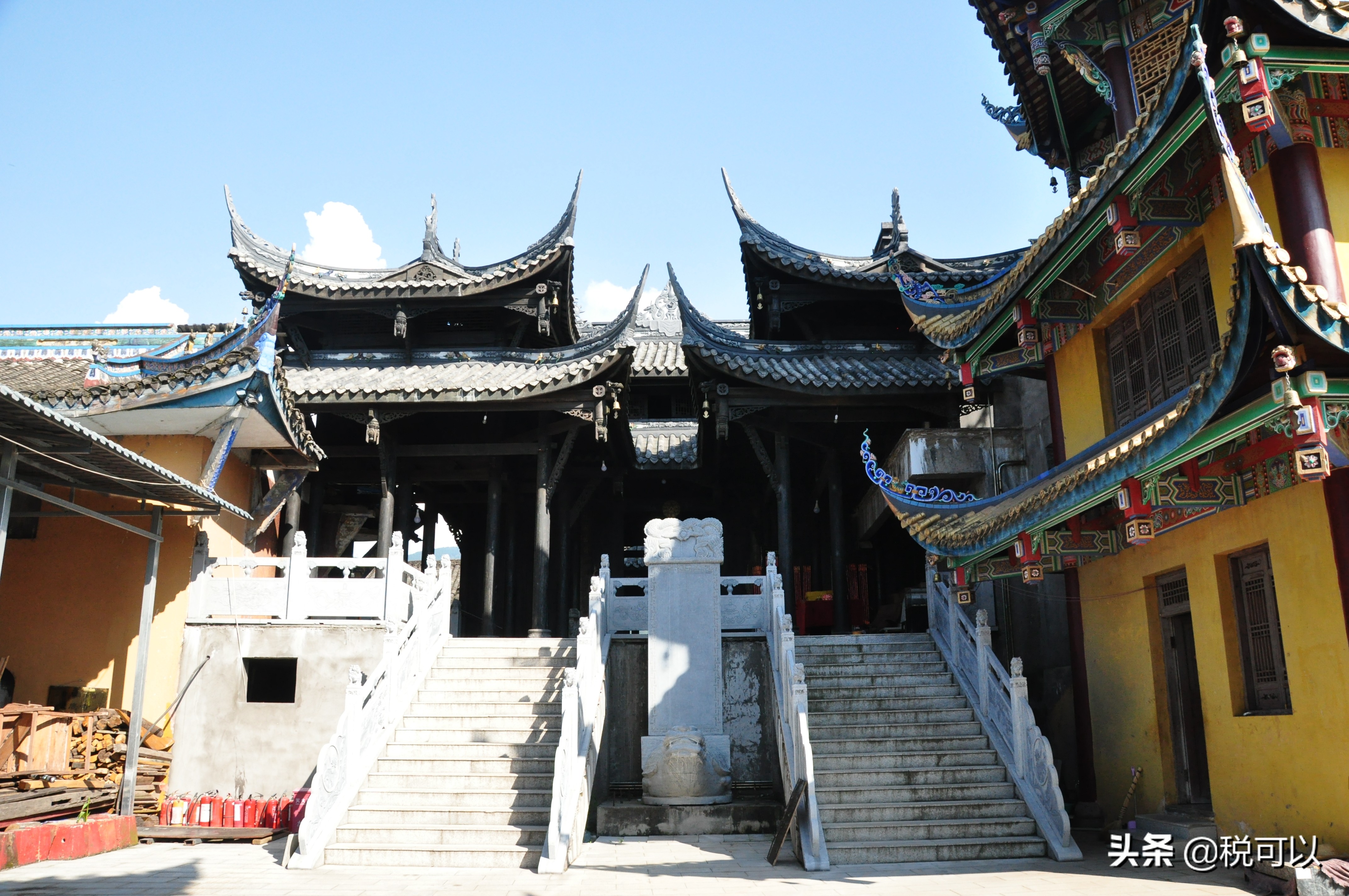 西昌灵鹰寺在哪里,邛海边上的灵鹰寺