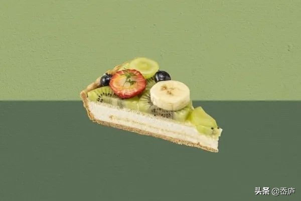 星巴克魔幻美人鱼、MUJI色卡饮料、复刻名画的甜品，让你一秒入夏