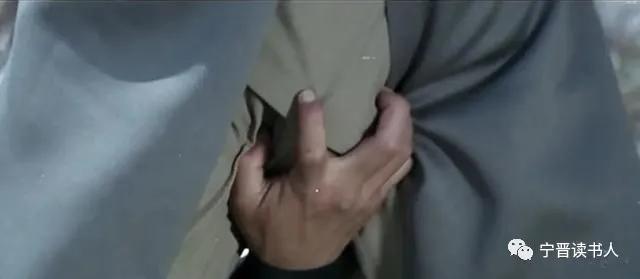 一部绝对让你喘不过气来的电影,那些让人看得后背发凉的电影