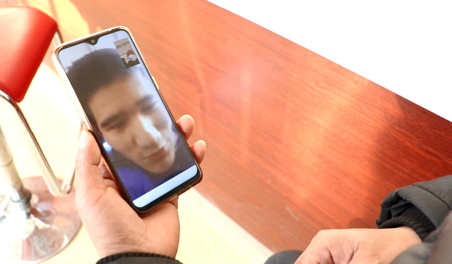 乡村干部帮村民代购,社区党员为居家隔离者代购