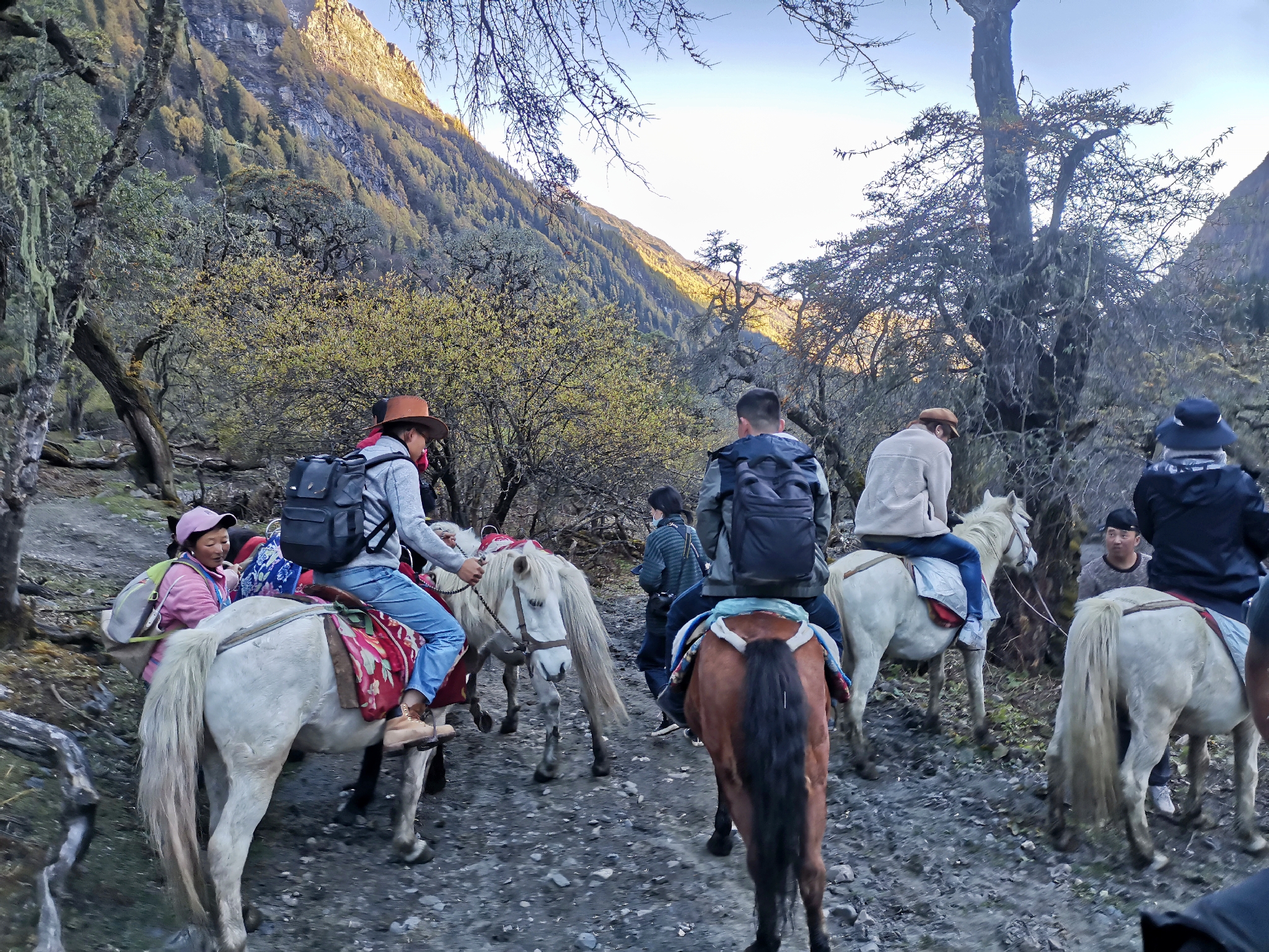 四川旅游四姑娘山阿坝,4月阿坝州必去的景点有什么