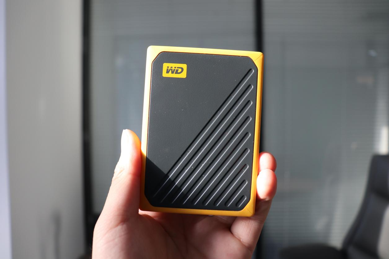 西数MyPassportSSD固态移动硬盘,西数mypassport随行版