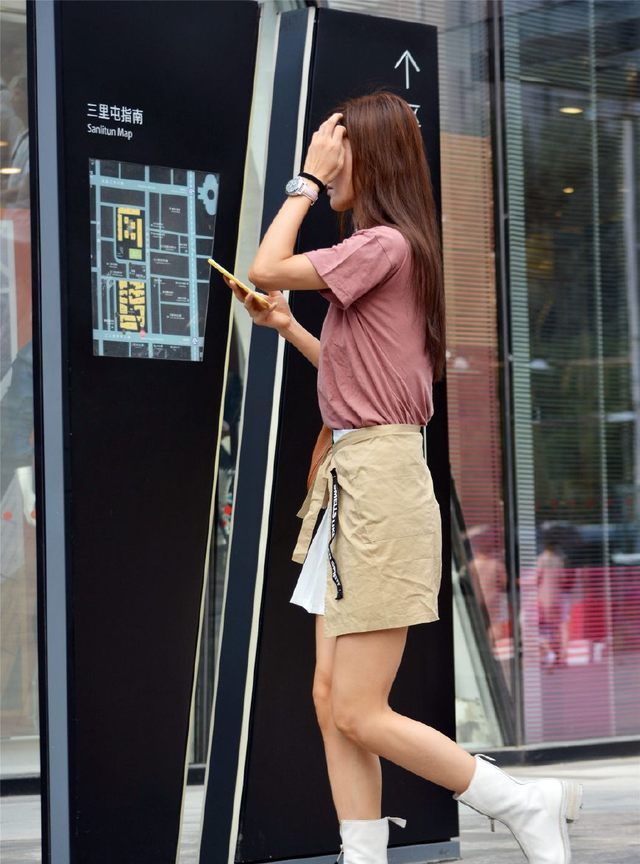 围裙搭什么好看,女士居家棉布围裙怎么搭配