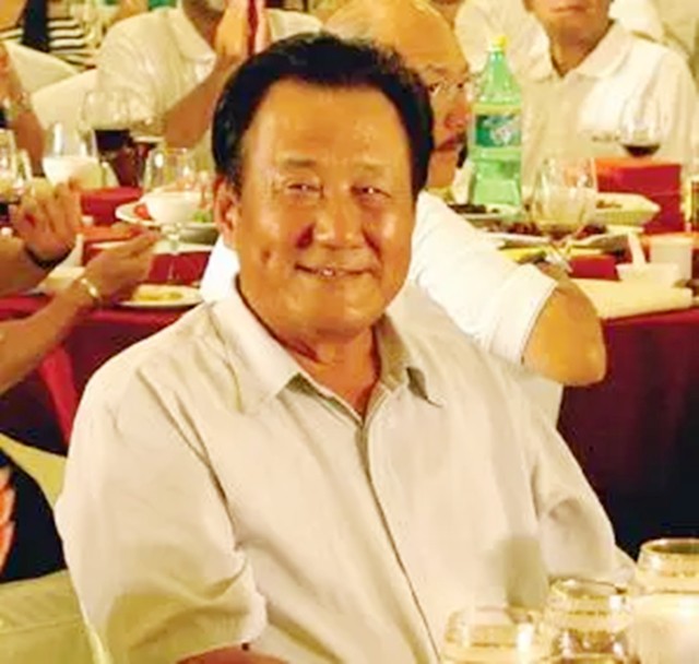 2年前“平民市长”张百发追悼会：北京市民自发赶来，送别老市长