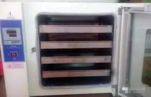 原来这些石头都是烤箱里做出来的