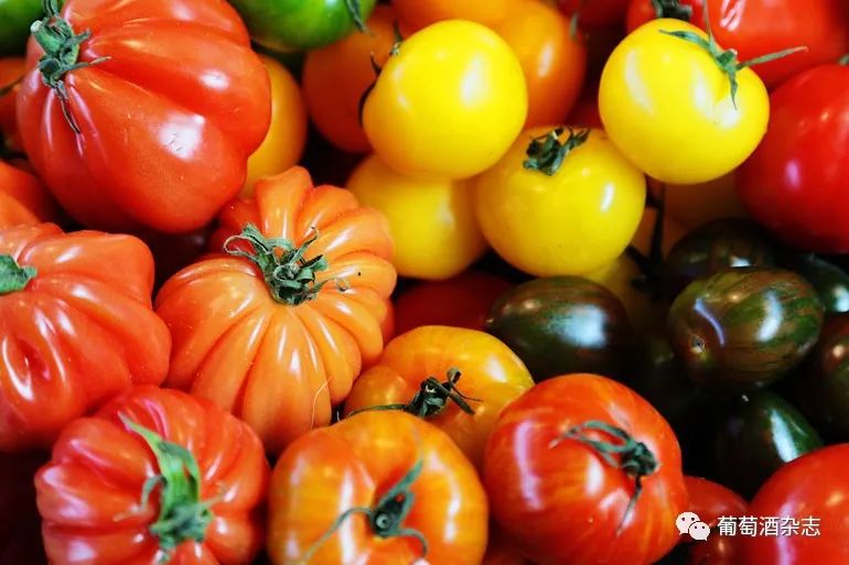 醇味厨房Vol.23|夜归的你，煮这道快手菜暖暖肠胃吧