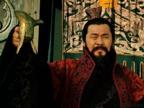 许攸是许褚杀的吗,官渡之战曹操许攸对话