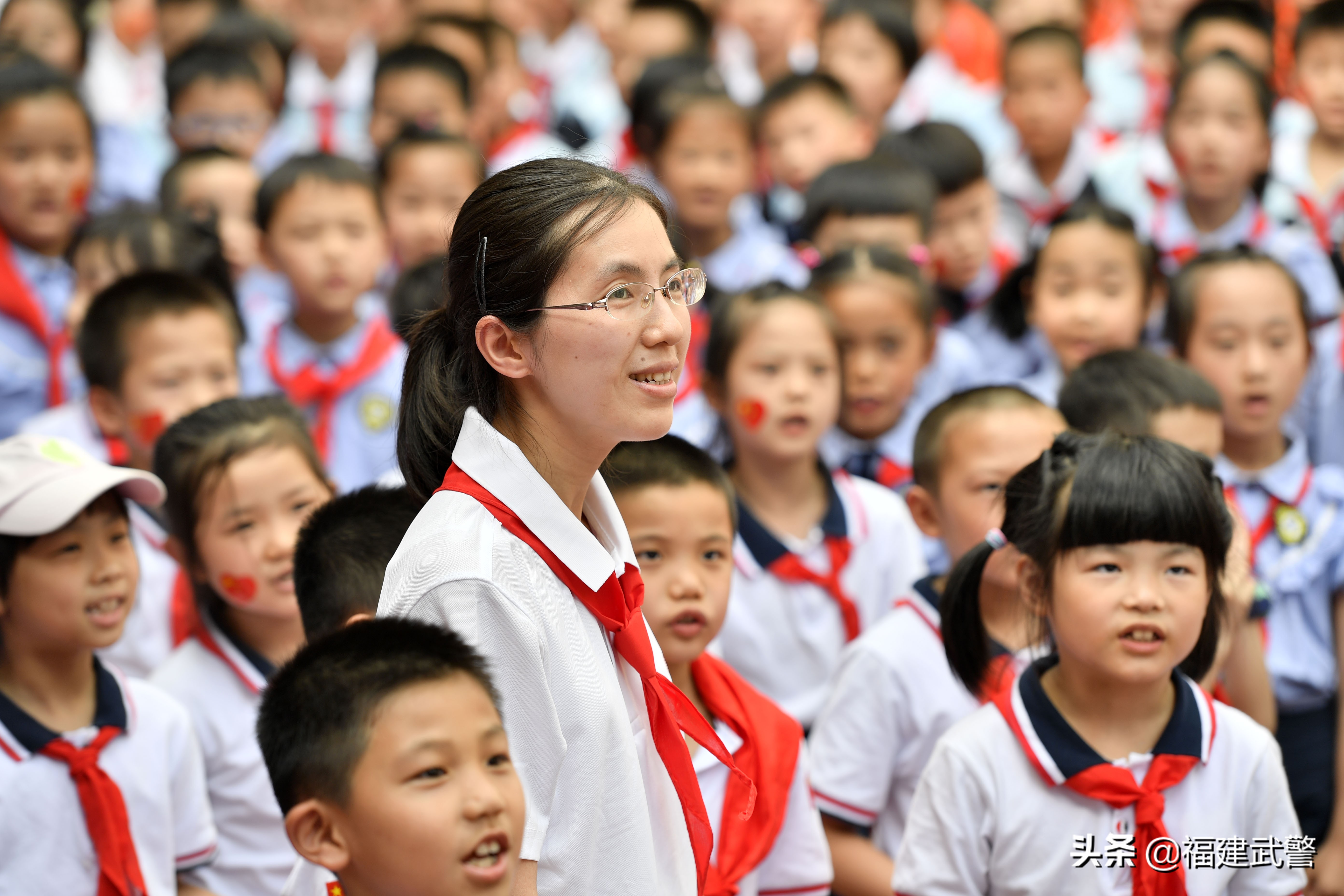 弘扬主旋律颂歌献祖国——福州鼓楼第一中心小学组织红色行动系列活动
