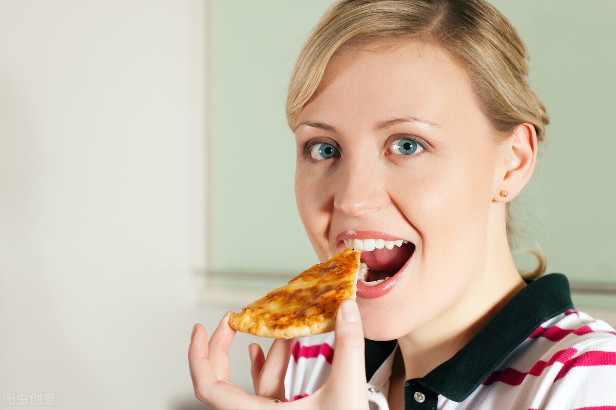 持续打嗝怎么办快速止嗝,婴儿打嗝怎么快速止嗝妙招0-3个月