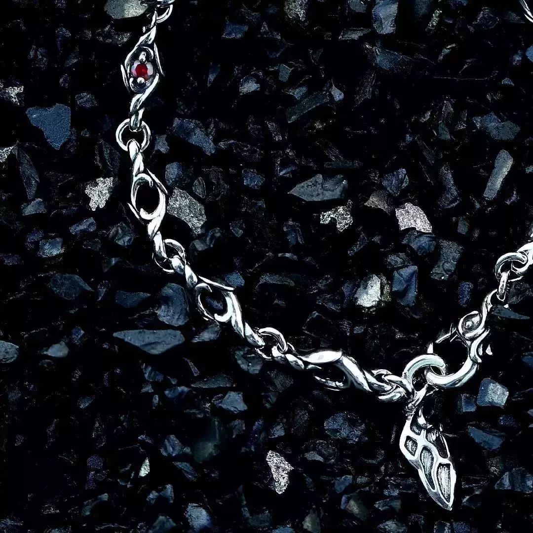 100多块钱的银戒指是真的吗,真的会有人花几千万买一个手表吗