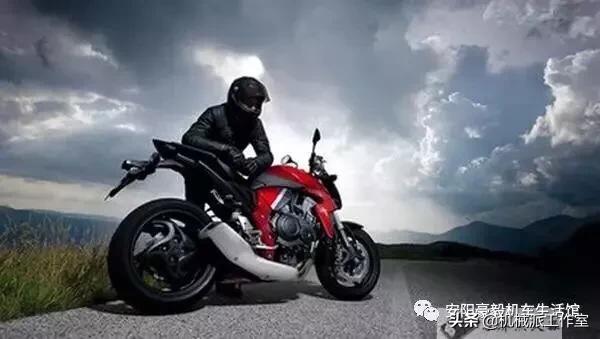 新手摩托车骑行的十大忌讳,摩托车骑快了有多危险