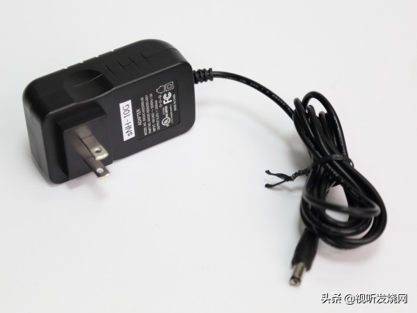 网络串流*放播**的救星：上峰音响试听SOtMsNH-10G网络交换器