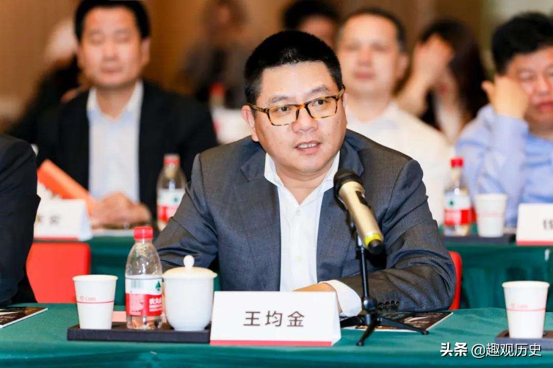 浙商传奇王均瑶：中国民营包机第一人，通过烂尾楼改造净赚1个亿