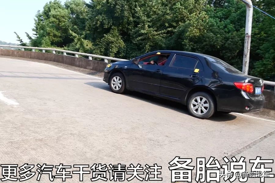 坡道总是熄火溜车怎么办,坡道起步总是熄火溜车