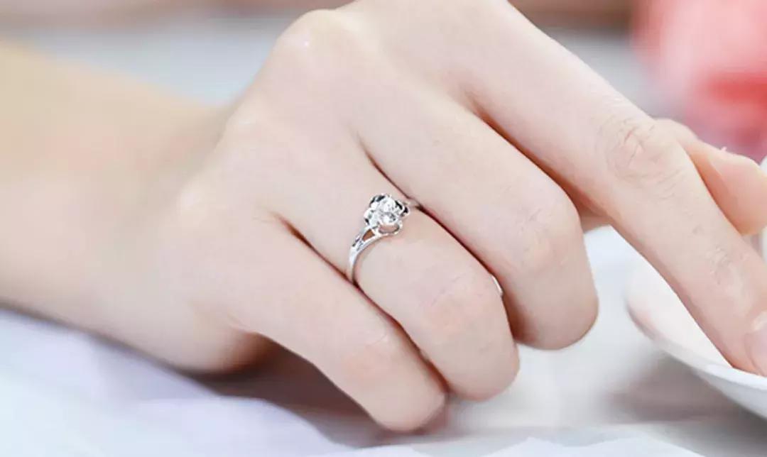 钻戒保养的小技巧,钻戒的保养和注意事项
