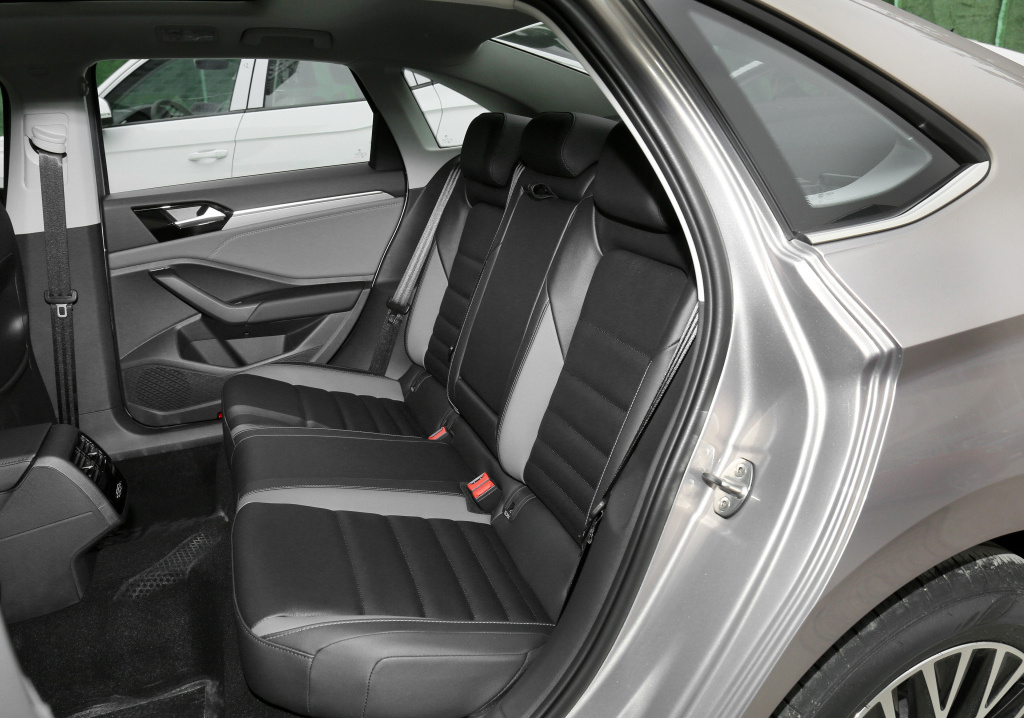 23款大众速腾超越版1.4t功能介绍,18款大众速腾1.4t豪华版问题多吗