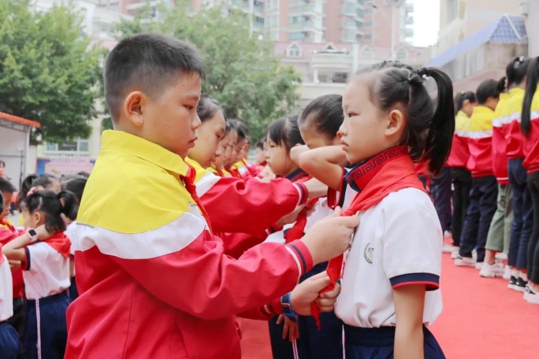 传承红色基因争当少先队员,传承红色基因争做新时代少先队员