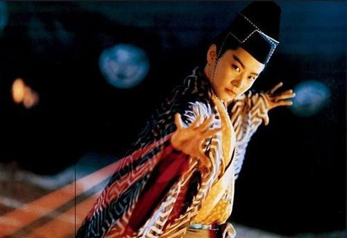 一条毛巾怎么变两条,一条毛巾变两条的方法