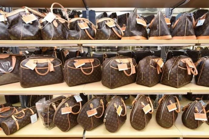 女孩子需不需要一个贵的包,女人一般买什么价位的包