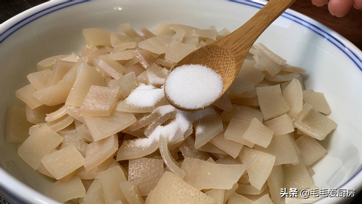 猪皮冻不去掉肥肉直接做可以吗,猪皮冻不放凝胶能做吗