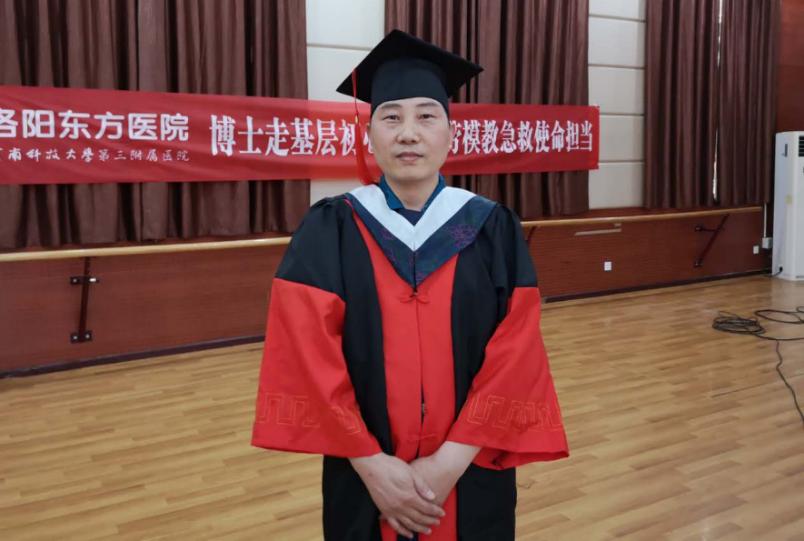 先天性黑毛痣可以不治疗吗,专家解析黑毛痣的病因是什么