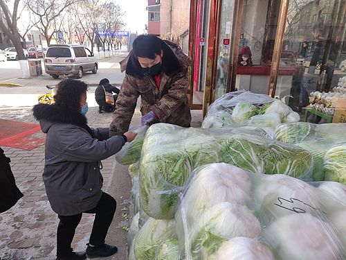 铜川今日热点·@铜川人,菜、水果都够,不用囤;铜川新区个别小区疫情防控点形同虚设