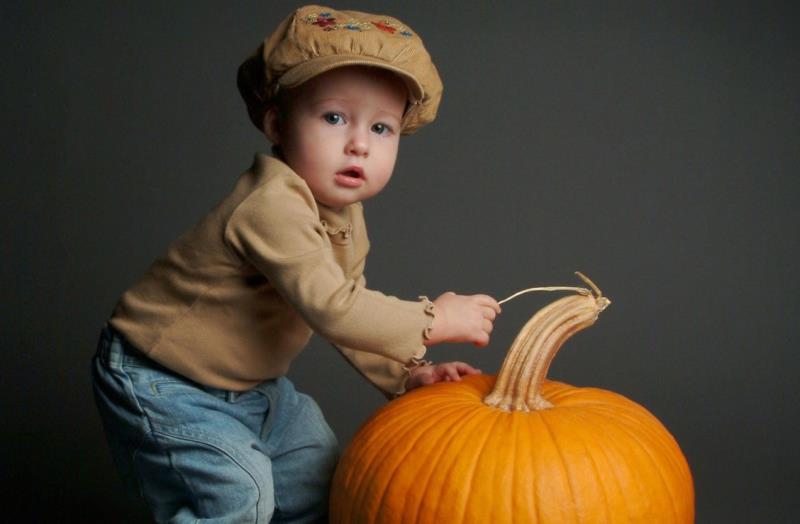 全球最黑婴儿现在已经长大了,世上最黑的婴儿现在的样子