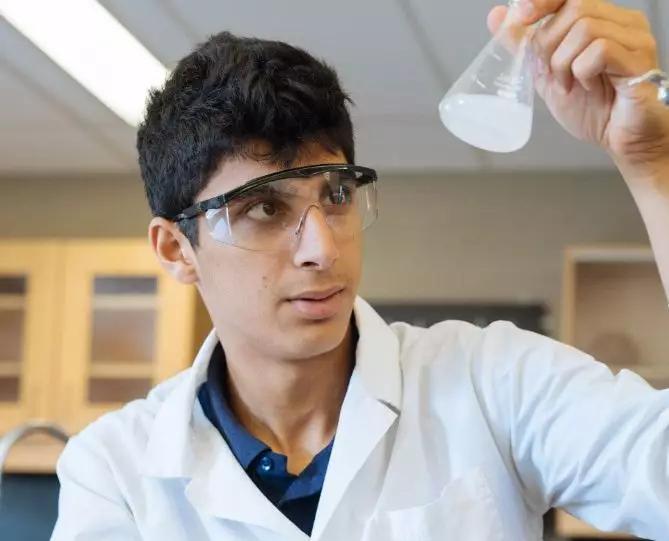 鍔犳嬁澶ч《绾х鏍cc,鍔犳嬁澶ч《绾х鏍′笌绮捐嫳绉佹牎