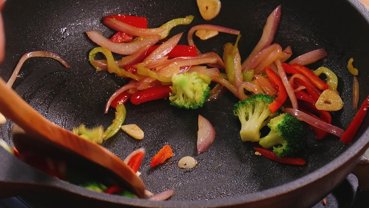 大厨做意大利面的做法,大厨意面怎么煮容易软