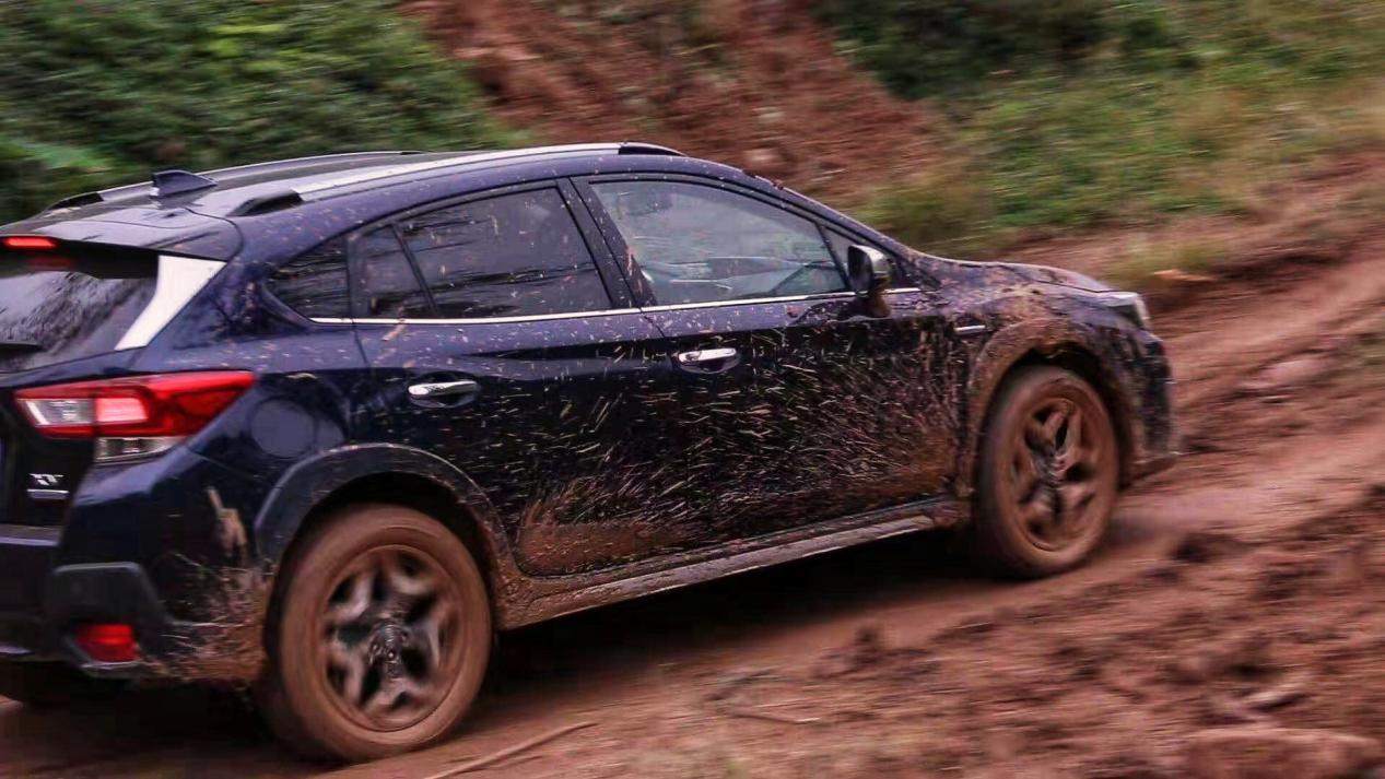 试驾斯巴鲁七座suv2.4l,斯巴鲁suv运动版试驾视频