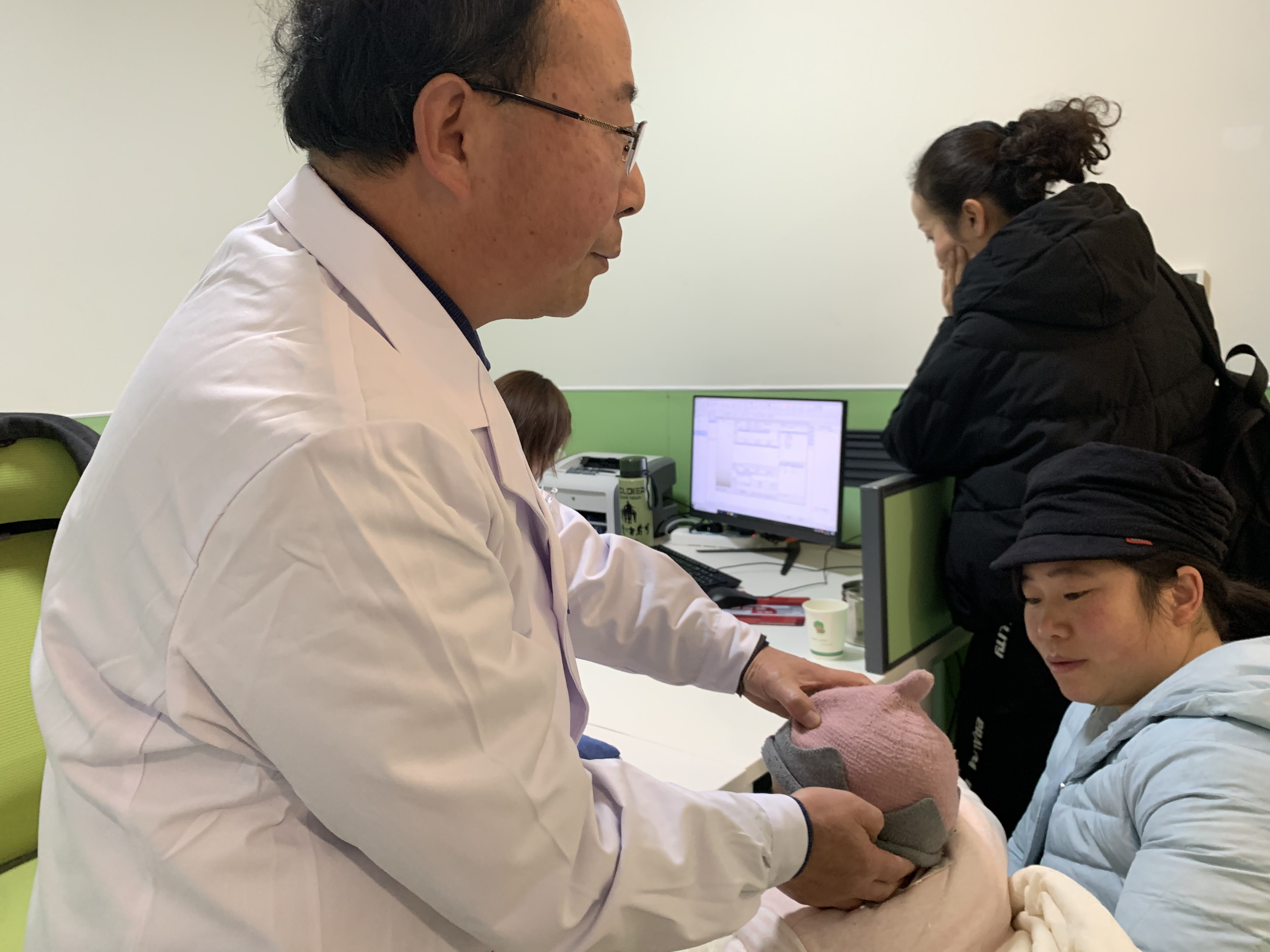 名老中医现场义诊,妇幼保健院老中医