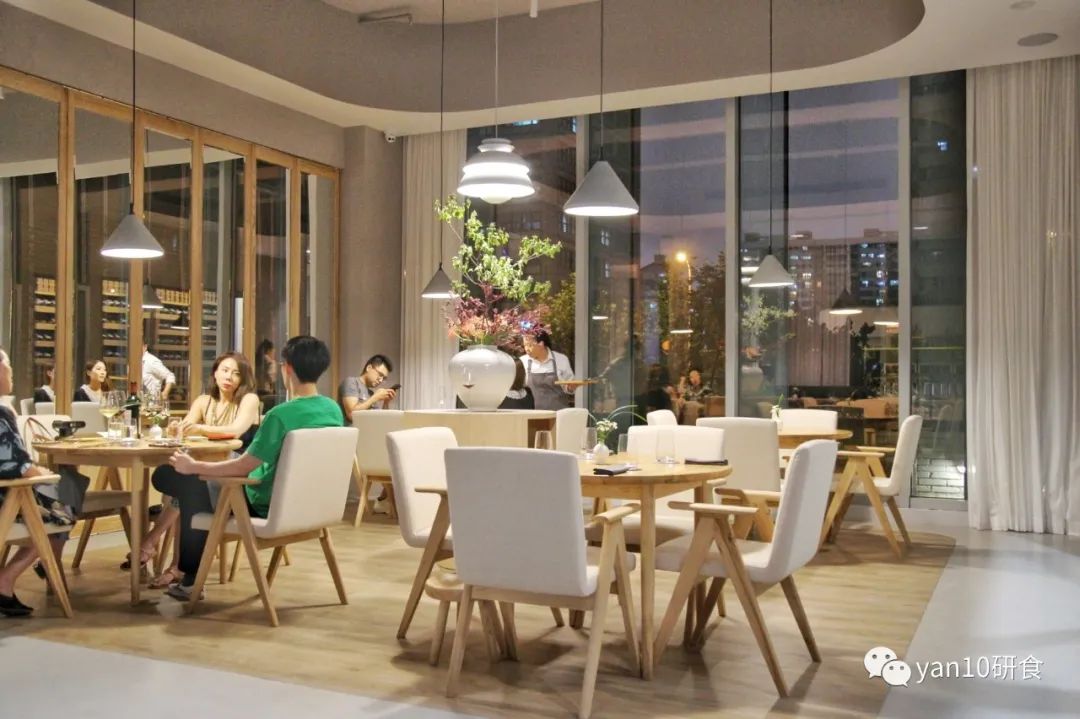 趁没红前，先试为敬，北欧风，法餐调，本土食材演绎的新派中餐